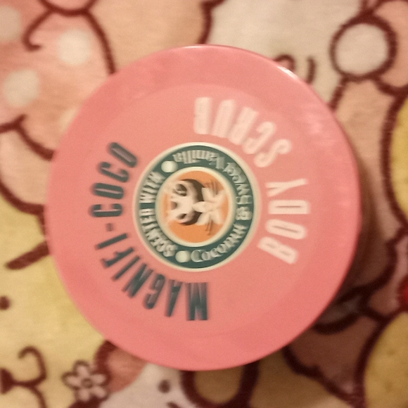 🥳BRAND NEW!!! Soap & Glory Magnifi-coco Body Scrub - Picture 2 of 3